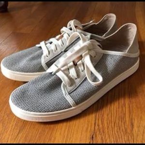 OluKai Pehuea Li Shoes - Women's size 9